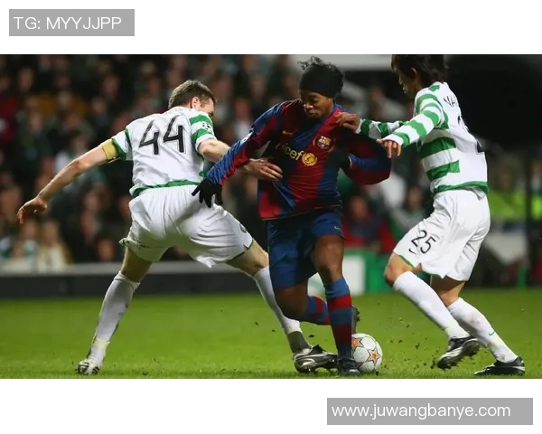 全球知名足球明星精彩瞬间图片集锦与背后故事分享 全球知名足球明星精彩瞬间图片集锦与背后故事分享