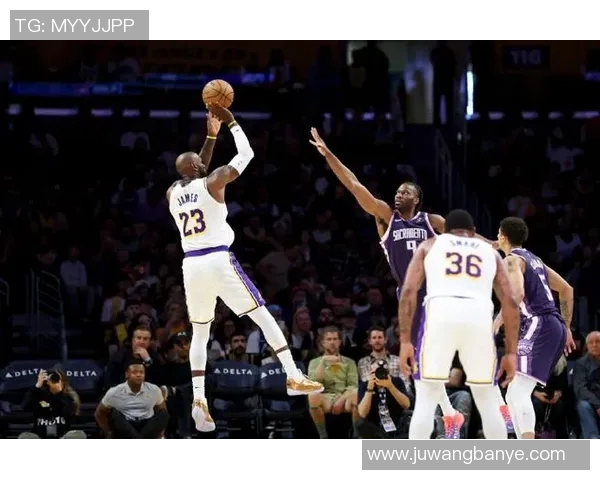 国王队与湖人队激战正酣NBA赛季精彩对决引发球迷热议